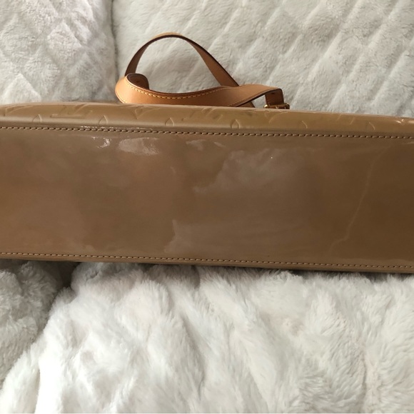 Louis Vuitton Brentwood Vernis Patent Leather, near excellent condition - Picture 6 of 14